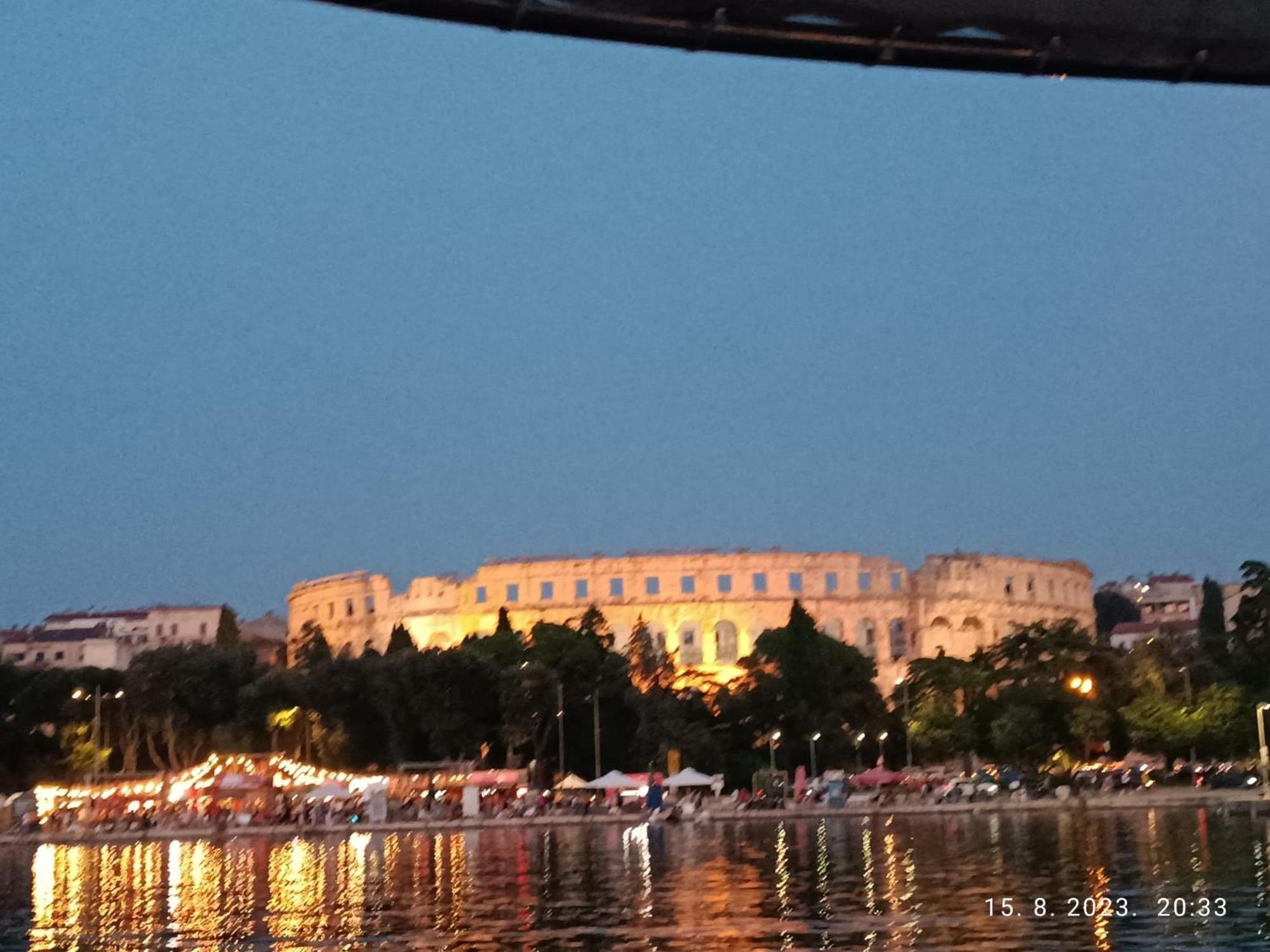 Apartman Diana,Free Parking Pula Exterior foto