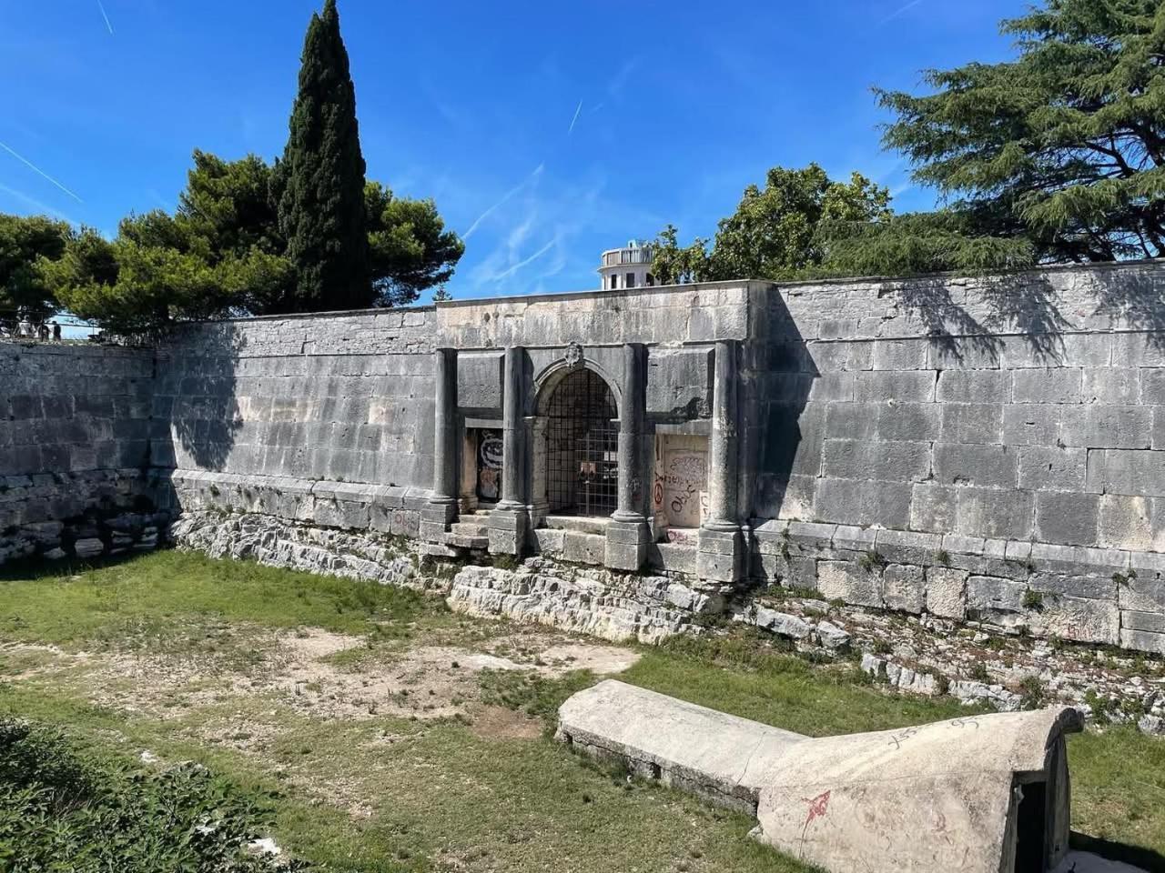 Apartman Diana,Free Parking Pula Exterior foto